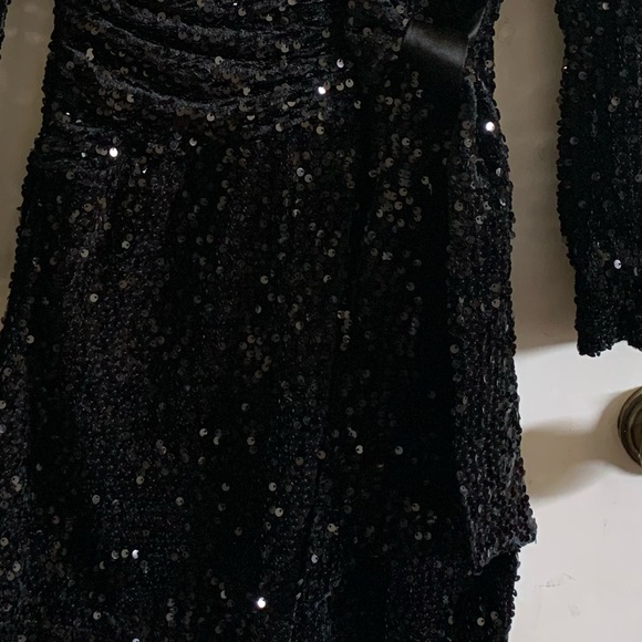 NWT Zara sequins black mini dress, long sleeves wrapped style with bow, size XS - Picture 7 of 7